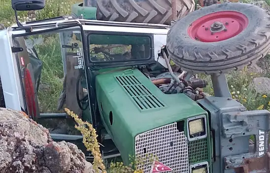 Kars'ta yayla yolunda can pazarı! Traktör takla attı