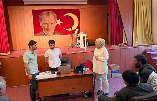 Kaymakam Baka Kılıç Aile Kartı dağıtım noktasını ziyaret etti