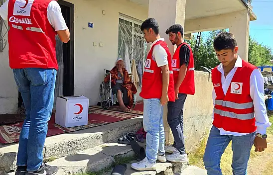 Kızılay gönüllüleri Diyadin'de iyilik için yeniden yollara düştü