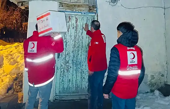 Kızılay Gönüllüleri Taşlıçay'da Ramazan bereketini sofralara taşıdı