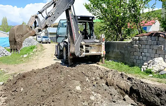 Köylerin altyapı sorunları Ağrı İl Özel İdaresi ile çözüme kavuşuyor