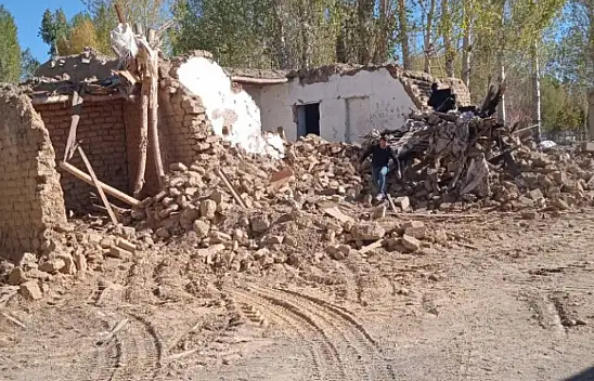 Merkez Mahallelerde Metruk Yapıların Yıkımı Devam Ediyor