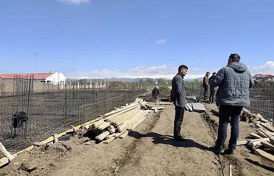 Müdür Baki Gündüzlü Bakım Merkezi inşaatı yerinde inceledi