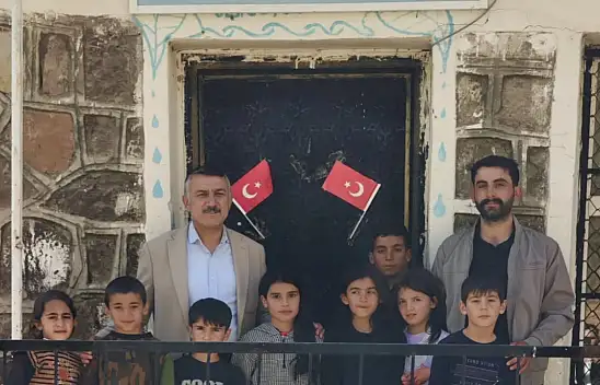 Müdür Zorlu köy okulunda öğretmen ve öğrencilerle bir araya geldi