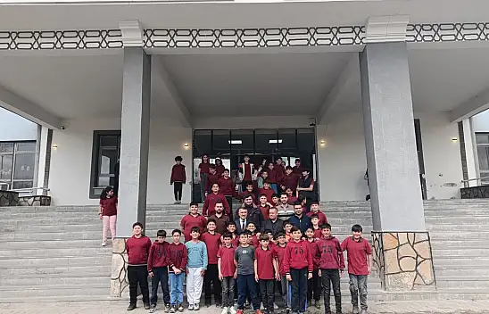 Müdür Zorlu okul okul gezip eğitimin nabzını tutuyor