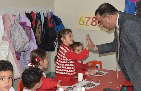 Müftü Demirkaynak minik öğrencilerin dersine konuk oldu