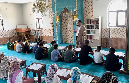 Müftü Demirkaynak Yaz Kur'an Kursu ziyaretlerini sürdürüyor