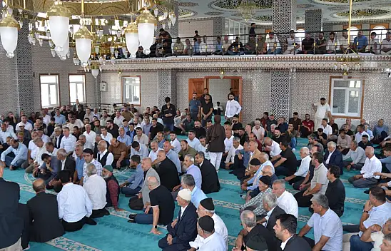 Muş'ta iki yıldır süren husumet camide barışla noktalandı