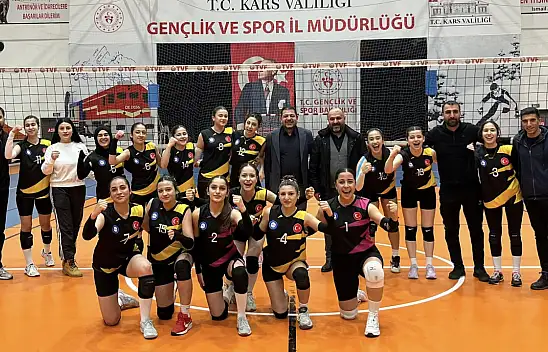 Patnos Belediye Spor Kadın Voleybol Takımı bölge finallerine yükseldi