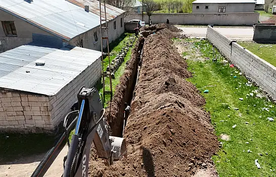 Patnos'ta 14 Nisan Mahallesi'nin altyapı sorunu için çalışma yapıldı