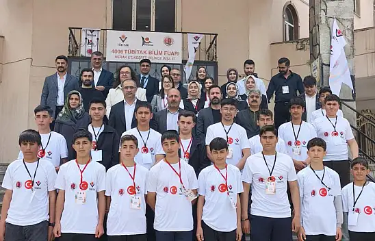 Patnos'ta genç mucitlerden bilim şöleni yoğun ilgi gördü
