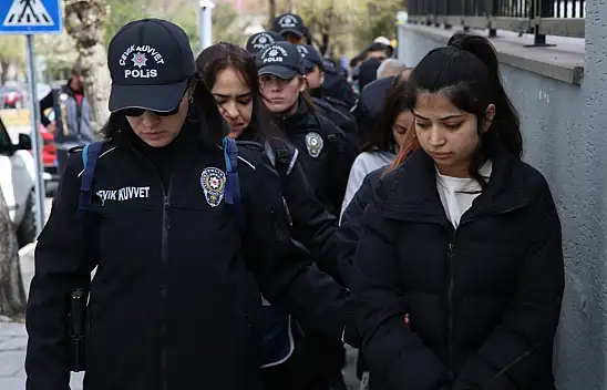 'Polis-savcı' yalanıyla milyonluk vurgun yaptılar! 13 ilde şafak operasyonu ile yakalandılar
