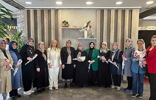 Şehit Aileleri için Vefa Sofrası: Şevkatli Eller Derneği Anneler Günü'nde Bir Araya Geldi