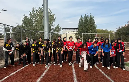 Taşlıçay'da Cumhuriyet Bayramı için geleneksel koşu düzenlendi