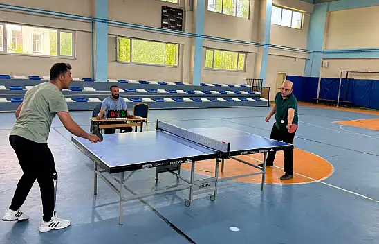 Taşlıçay'da kurumlar arası masa tenisi turnuvası tamamlandı