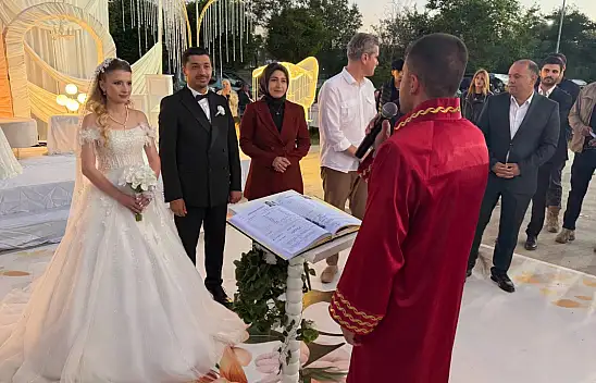 Taşlıçay Kaymakamı Baka Kılıç genç çiftin mutluluğuna ortak oldu