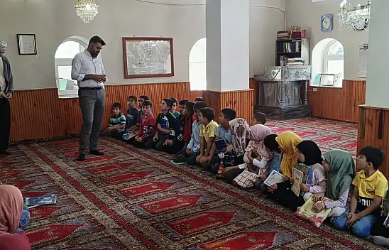 Taşlıçay Müftüsü Özmen Yaz Kur'an Kursu öğrencileriyle buluştu