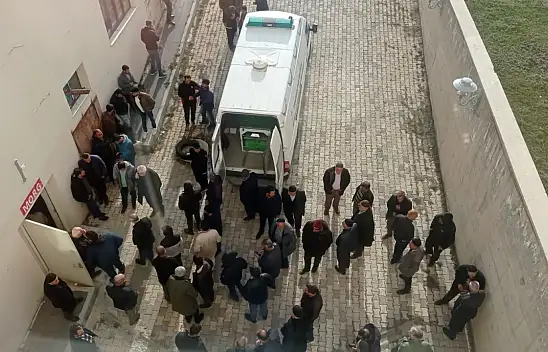 Tekman'da Çiriş toplarken kayalıklardan düşen kişi hayatını kaybetti