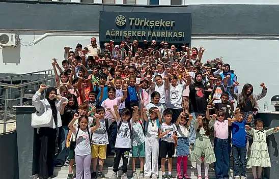 TÜGVA Ağrı Yaz Okulu öğrencileri şeker fabrikasında üretimi yerinde öğrendi
