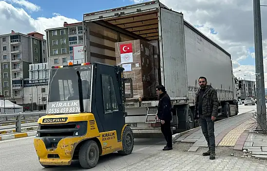 Türkiye'den İran'a gönderilen yardım tırı sayısı 9'a yükseldi