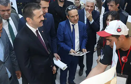 Tutak'ta öğrencilerin projeleri bilim fuarında sergilendi