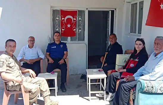 Tutak'ta şehit babalarına Babalar Günü ziyareti yapıldı