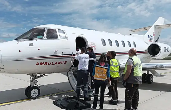 Uçak Ambulans KOAH hastası kadın için Ağrı'dan İzmir'e havalandı