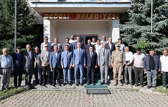 Vali Bozkurt Edremit ve Dedeli'de vatandaşlarla buluştu