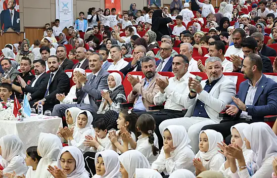 Vali Bozkurt gençlerin TÜGVA Ağrı Yaz Okulları Kapanış heyecanına ortak oldu