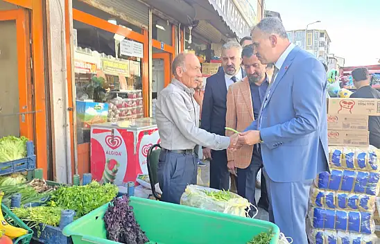 Vali Önder Bozkurt Ahilik programının ardından esnafla buluştu