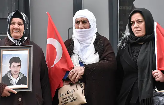 Van'da aileler evlat nöbetinde