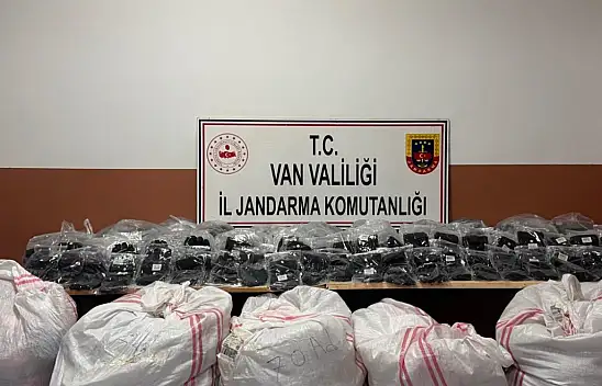 Van'da binlerce kaçak ürün ele geçirildi