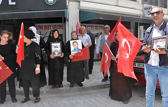 Van'da evlat nöbeti sürüyor: Ailelerden çocuklarına teslim ol çağrısı