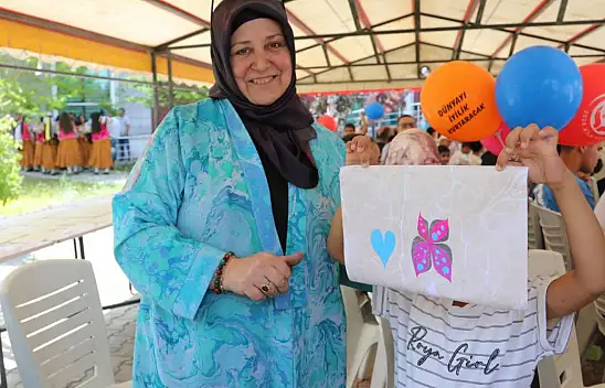 Van'da Koruyucu Aile Günü'nde Çocuklar ve Aileler Bir Araya Geldi
