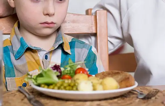 Yeme bozukluğu gelişiminde ailelerin etkisi büyük!