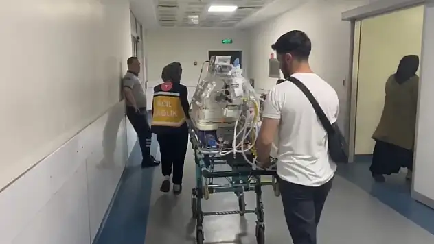 1 günlük bebek hipoplastik kalp sendromu nedeniyle acil olarak İstanbul'a sevk edildi