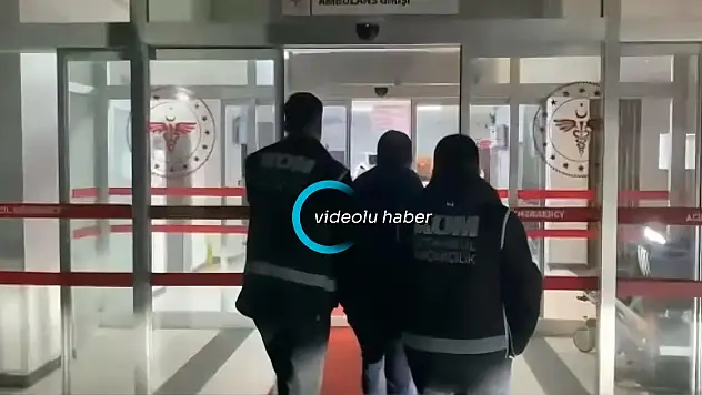 10 ilde eş zamanlı operasyon: Ağrı'daki doktorlar FETÖ bağlantısıyla yakalandı!