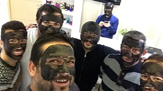 Gençlerden ilginç hareket