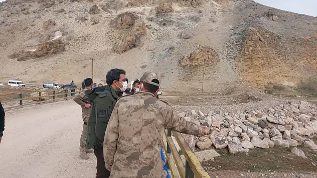 Nehre düşen 6 yaşındaki İpek'i arama çalışmaları aralıksız sürüyor