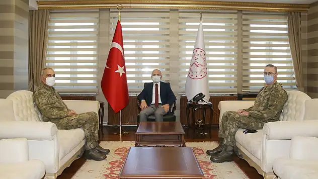 9. Kolordu Komutanı Tümgeneral Erhan Uzun'dan Vali Varol'a Ziyaret