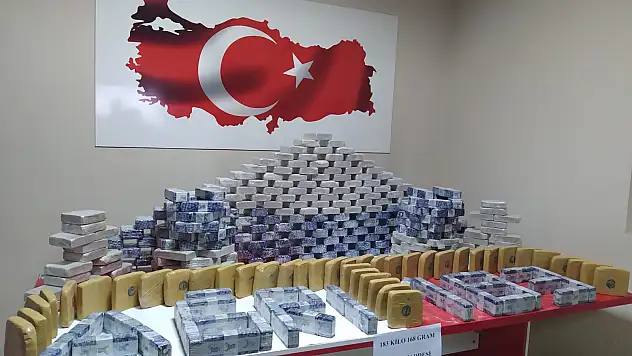 Ağrı'da bir buçuk yılda 1 ton 260 kilo 707 gram uyuşturucu madde ele geçirildi