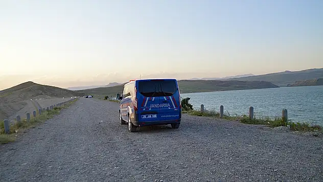 Ağrı'da baraj kıyısında erkek cesedi bulundu