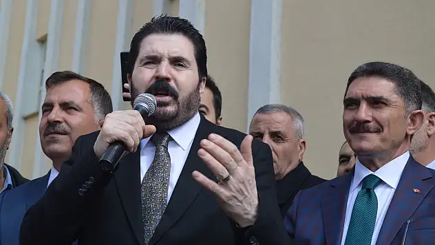Başkan Sayan, 'Mahallenizde çalışan gariban çöpçülere kızmayın, gelin bana kızın''