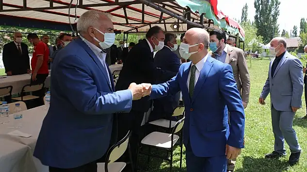 Ağrı Valisi Varol'un katılımlarıyla bayramlaşma programı gerçekleştirildi