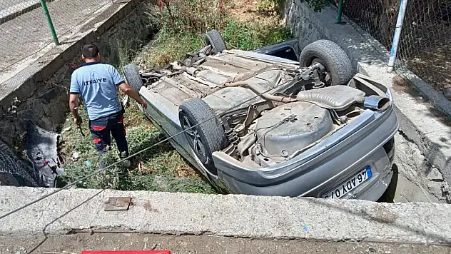 Ağrı'da devrilen LPG'li araç paniğe neden oldu