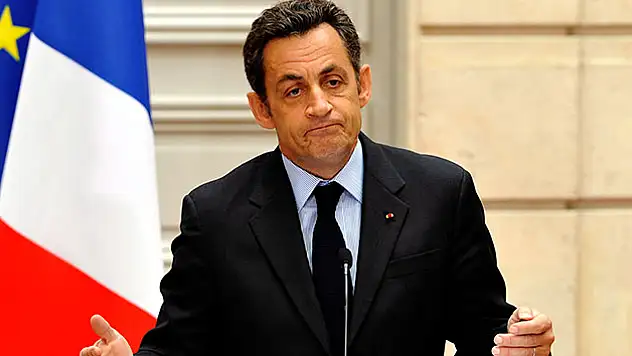Sarkozy gözaltında