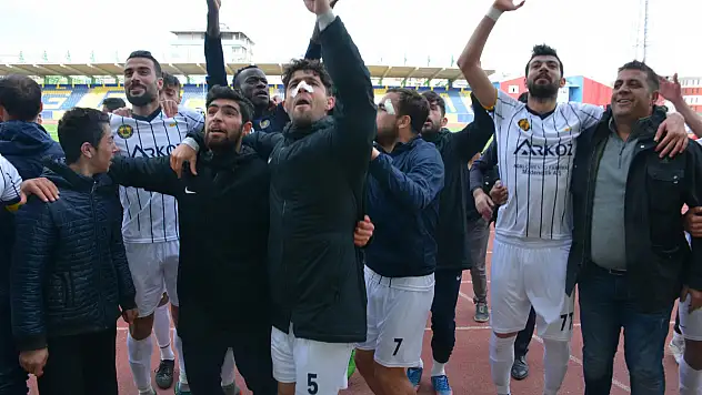 Helal Size Çocuklar! Sadece Mardinspor'u yenmediniz