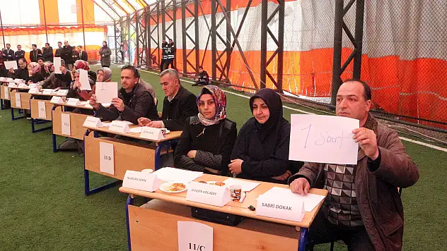 Bu kez veliler yarıştı