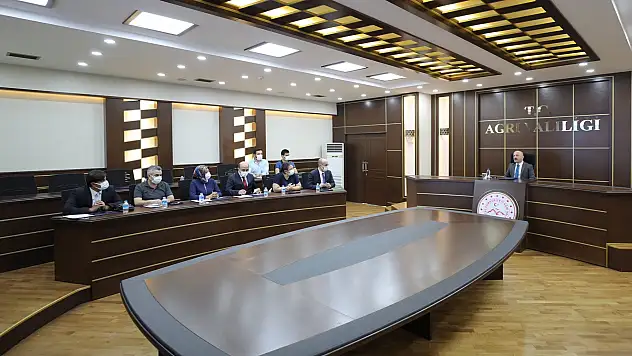 Ağrı'da pandemi toplantısı düzenlendi