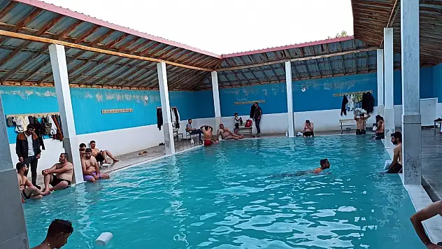 Diyadin Kaplıcaları şifalı suyuyla misafirlerini ağırlıyor